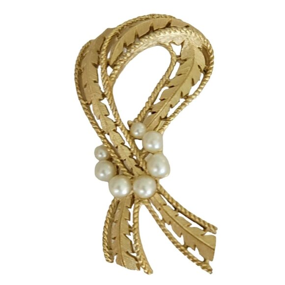 Trifari Crown Over T Gold Tone Faux Pearl Ribbon Leaf Design Brooch, Signed K48 - Picture 1 of 9